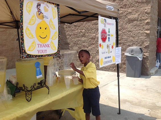 Leroy pouring lemonade